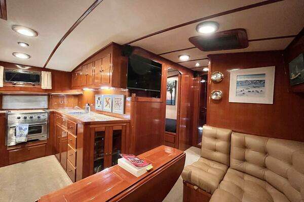 Grand Banks 49 Eastbay HX Yacht For Sale