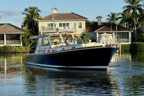 Grand Banks 49 Eastbay HX Yacht For Sale