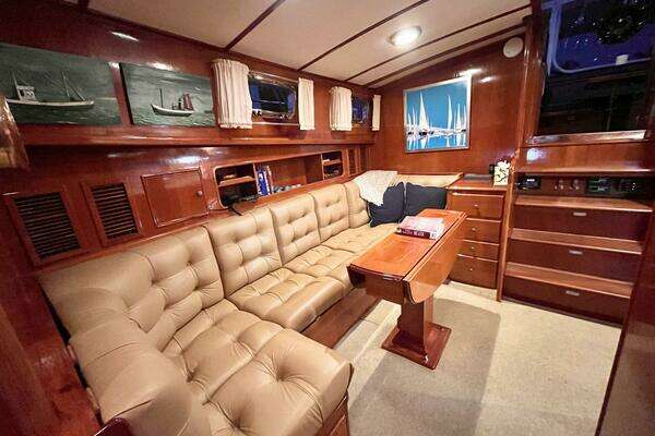 Grand Banks 49 Eastbay HX Yacht For Sale