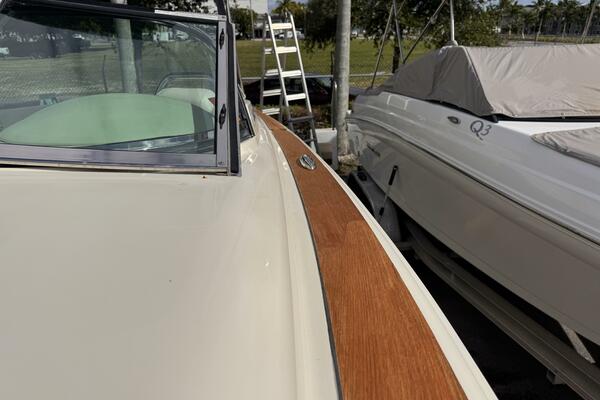 28ft Chris Craft Yacht For Sale