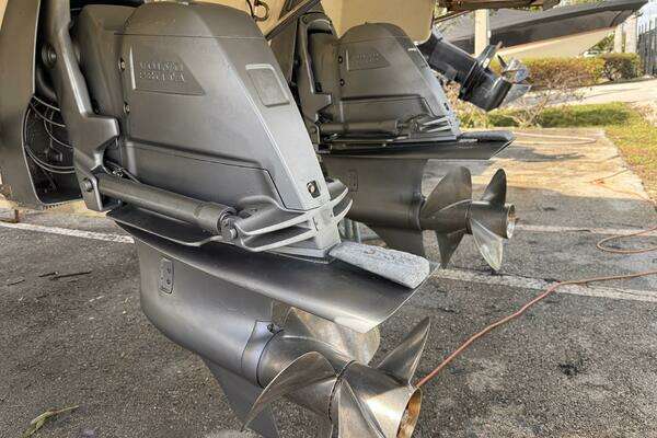 Photo of the 2014 Chris-Craft 