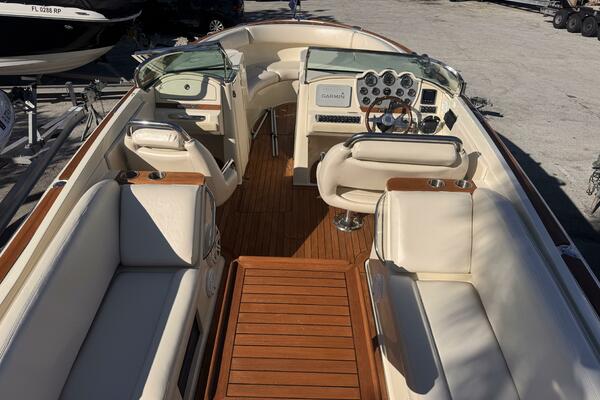 28ft Chris Craft Yacht For Sale