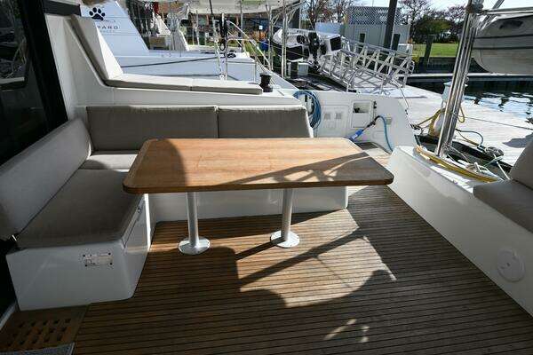 Lagoon 42 Yacht For Sale