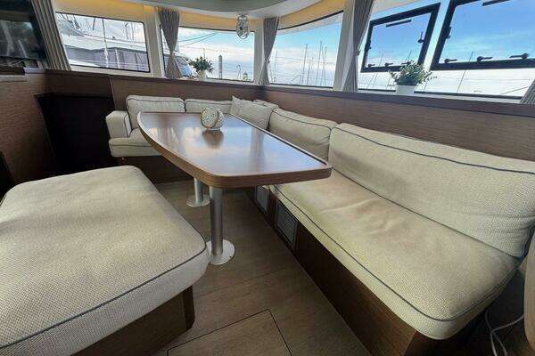Lagoon 42 Yacht For Sale