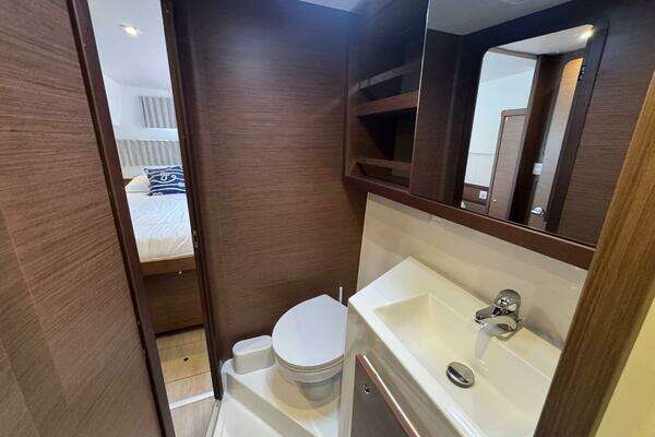 Lagoon 42 Yacht For Sale