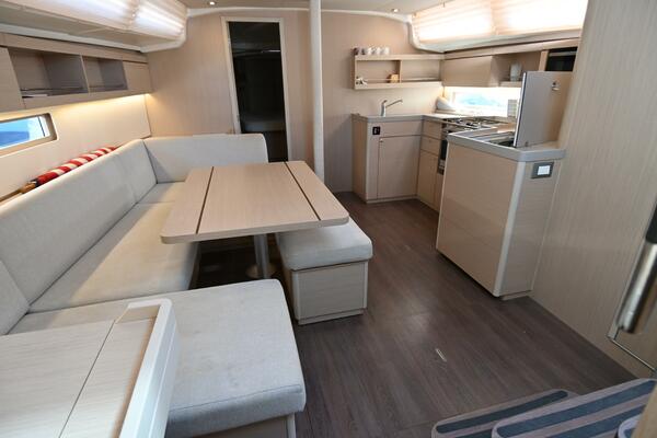 About Time 42ft Lagoon Yacht For Sale