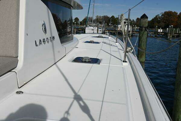 Lagoon 42 Yacht For Sale