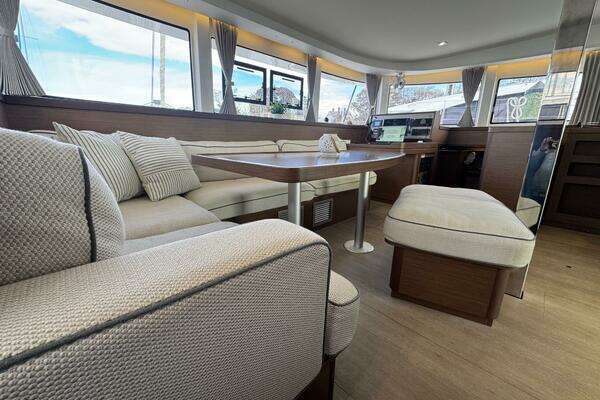 Lagoon 42 Yacht For Sale