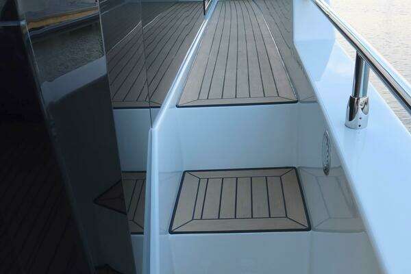 Cobra Seamaster 45 Yacht For Sale