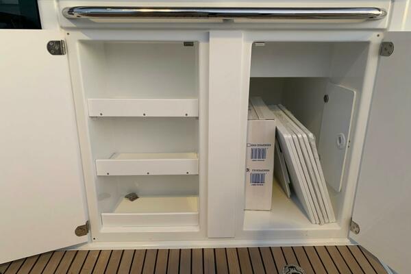 38ft Wellcraft Yacht For Sale