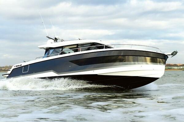 38ft Wellcraft Yacht For Sale