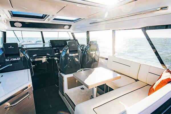 38ft Wellcraft Yacht For Sale