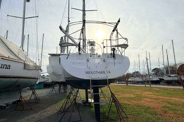 Photo of the 2001 Catalina 380 "Margaret Ann"