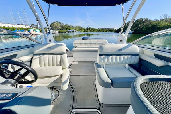 25ft Cobalt Yacht For Sale