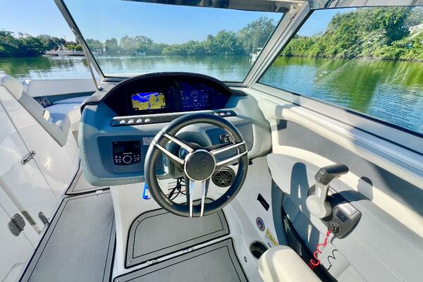 25ft Cobalt Yacht For Sale