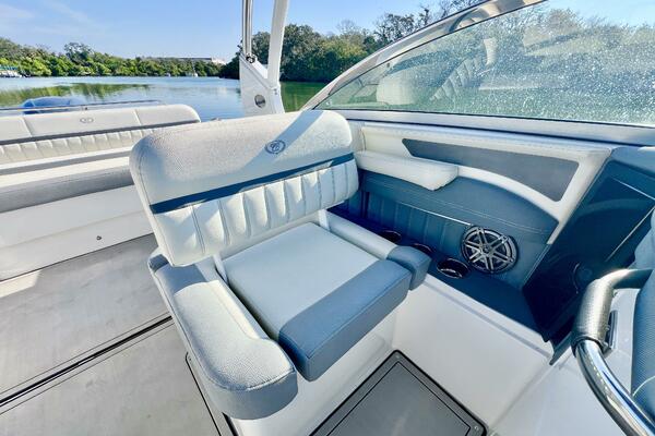 25ft Cobalt Yacht For Sale