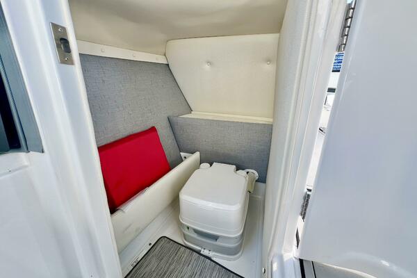 25ft Cobalt Yacht For Sale