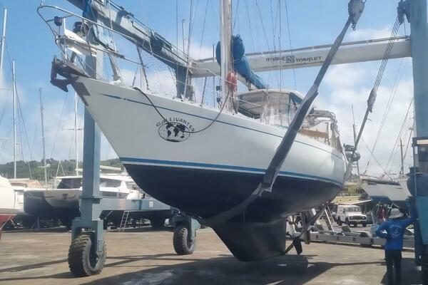 Gallivanter 49ft Hylas Yacht For Sale