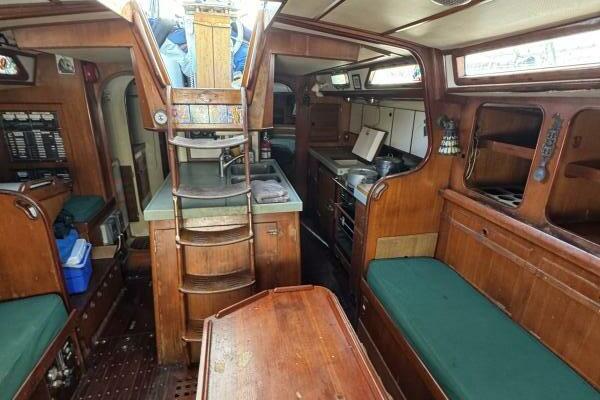 Gallivanter 49ft Hylas Yacht For Sale