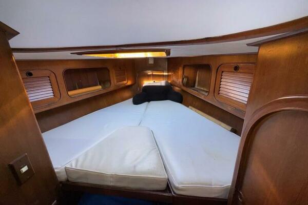 Gallivanter 49ft Hylas Yacht For Sale