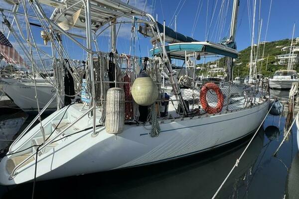 Gallivanter 49ft Hylas Yacht For Sale