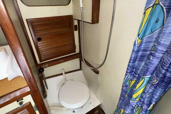 Gallivanter 49ft Hylas Yacht For Sale