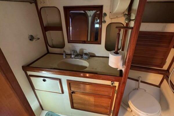 Gallivanter 49ft Hylas Yacht For Sale