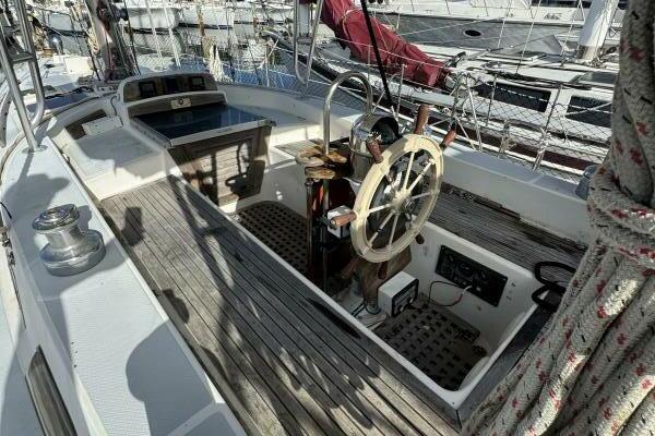 Gallivanter 49ft Hylas Yacht For Sale