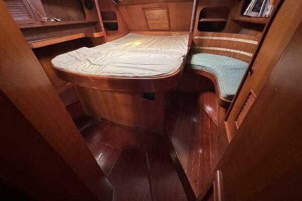 Gallivanter 49ft Hylas Yacht For Sale