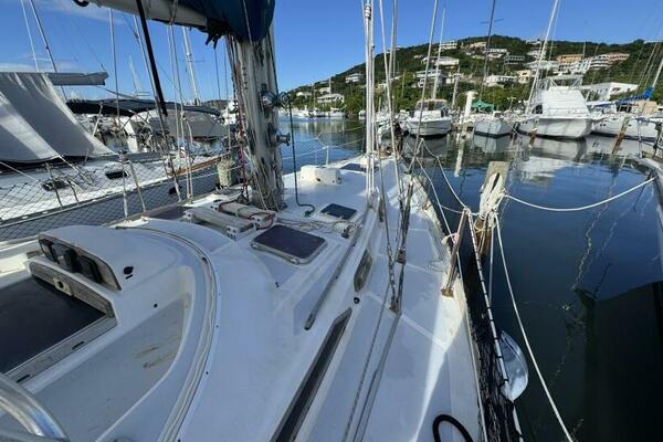 Gallivanter 49ft Hylas Yacht For Sale