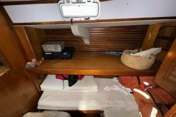 Gallivanter 49ft Hylas Yacht For Sale