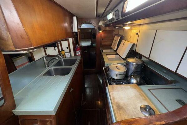 Gallivanter 49ft Hylas Yacht For Sale