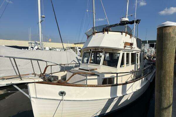 Photo of the 1985 Grand Banks 36 Classic "Nuthin Fancy"