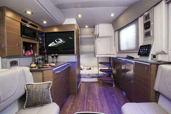 Formula 430 SSC Yacht For Sale