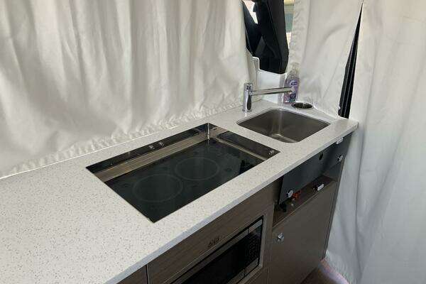 Jeanneau NC 1095 Coupe Yacht For Sale