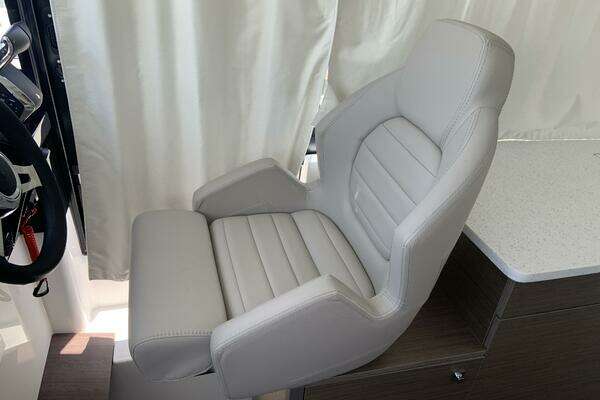 Jeanneau NC 1095 Coupe Yacht For Sale