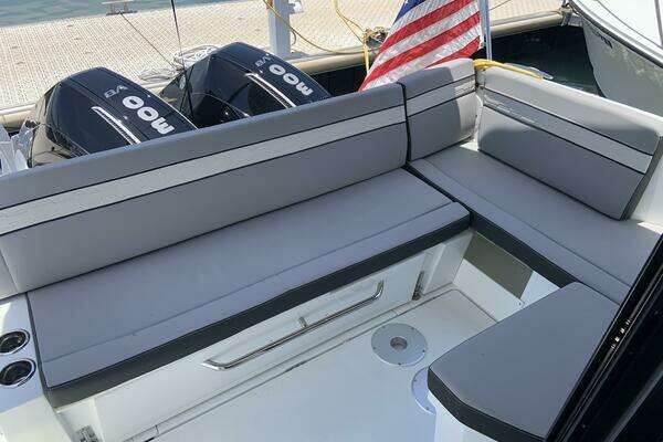 Jeanneau NC 1095 Coupe Yacht For Sale