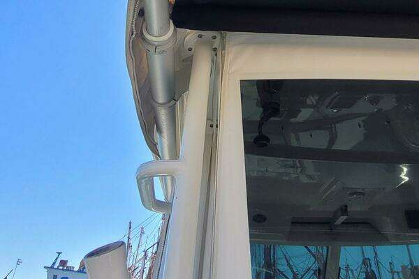 Boston Whaler 315 Conquest Yacht For Sale