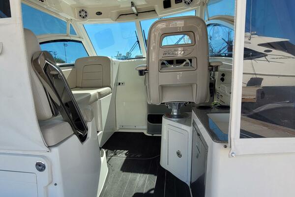 Outta Line 31ft Boston Whaler Yacht For Sale