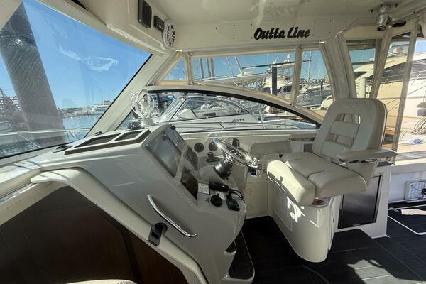 Outta Line 31ft Boston Whaler Yacht For Sale