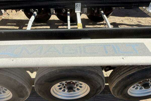 Boston Whaler 315 Conquest Yacht For Sale