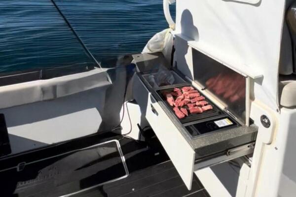 Outta Line 31ft Boston Whaler Yacht For Sale