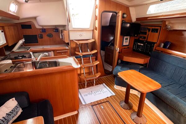 HIDE AWEIGH 35ft Catalina Yacht For Sale