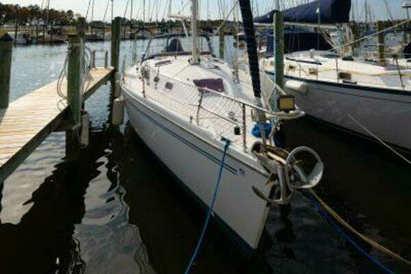 Photo of the 2005 Catalina 350 "HIDE AWEIGH"