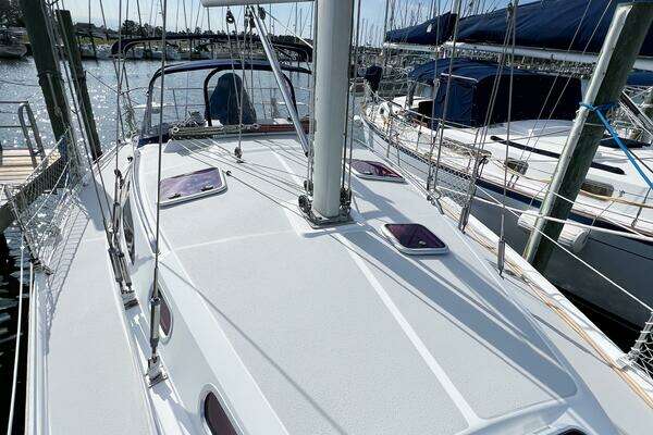 Photo of the 2005 Catalina 350 "HIDE AWEIGH"