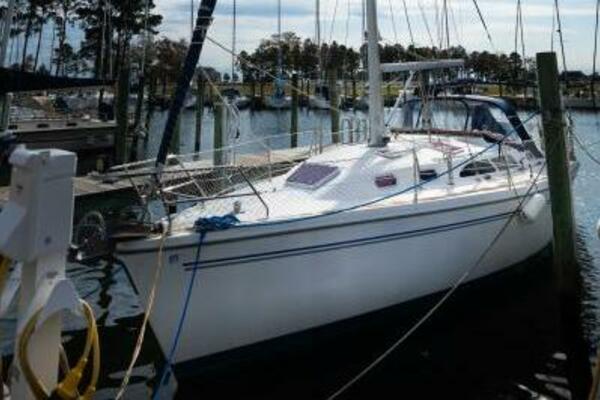 HIDE AWEIGH 35ft Catalina Yacht For Sale