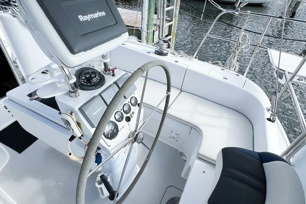 HIDE AWEIGH 35ft Catalina Yacht For Sale