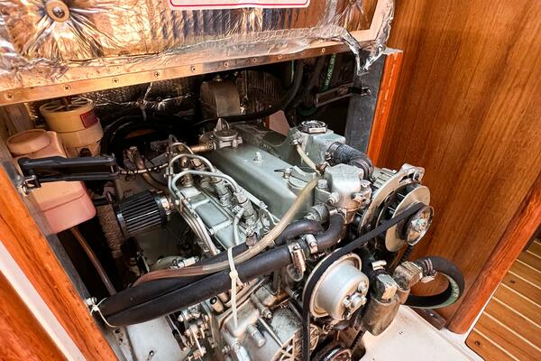 HIDE AWEIGH 35ft Catalina Yacht For Sale