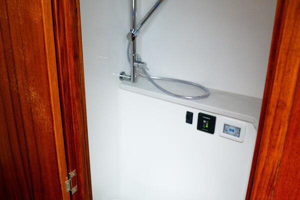 47ft Front Runner Yacht For Sale