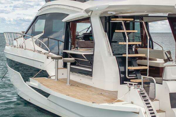 Galeon 500 Fly Yacht For Sale